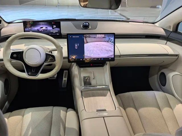 Luxeed S7 — Фото автомобиля 9