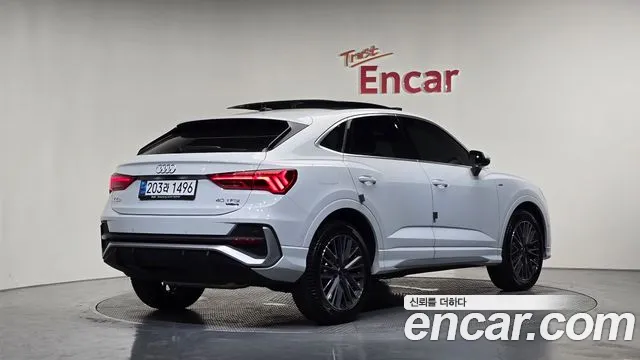 Audi Q3 40 TFSI quattro Premium Sportback — Фото автомобиля 2