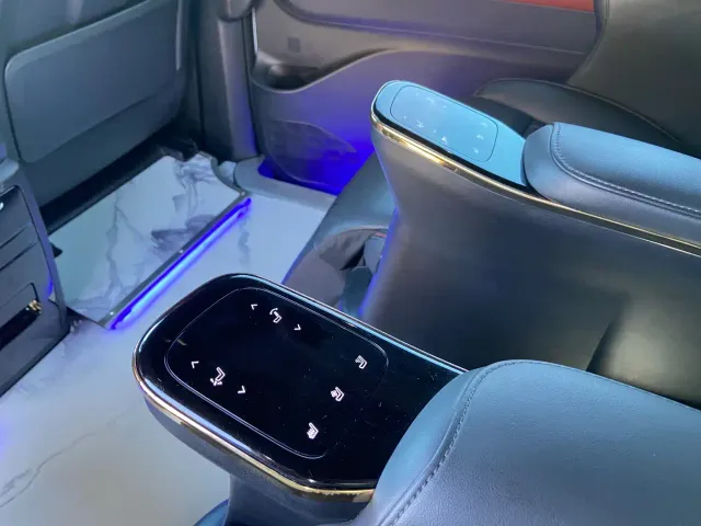 GAC Trumpchi M8 — Фото автомобиля 10
