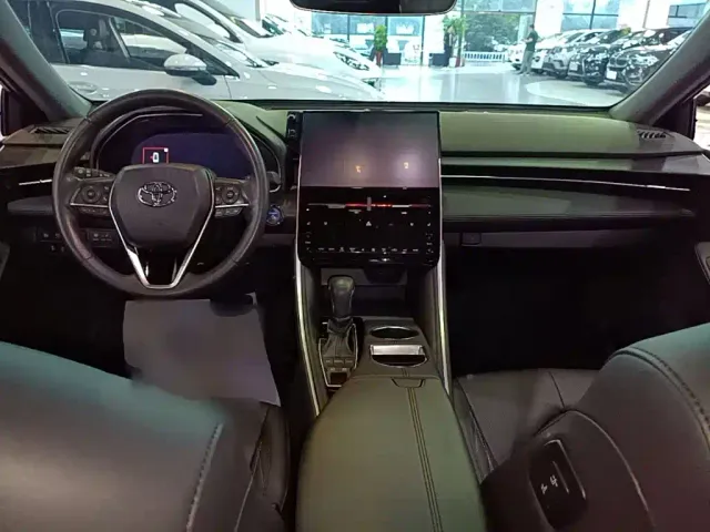 Toyota Avalon — Фото автомобиля 5