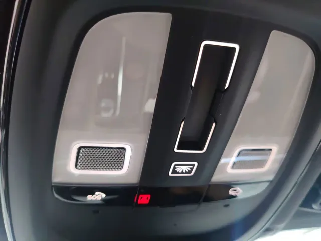 Volvo S90 — Фото автомобиля 21