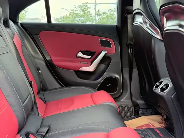 Mercedes-Benz Mercedes-Benz CLA AMG 2022 AMG CLA 45 4MATIC+ — Фото автомобиля 6
