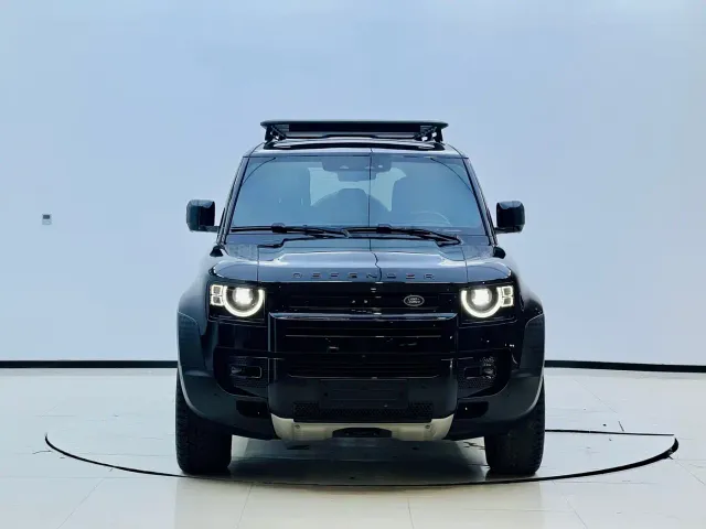 Land Rover Defender — Фото автомобиля 8