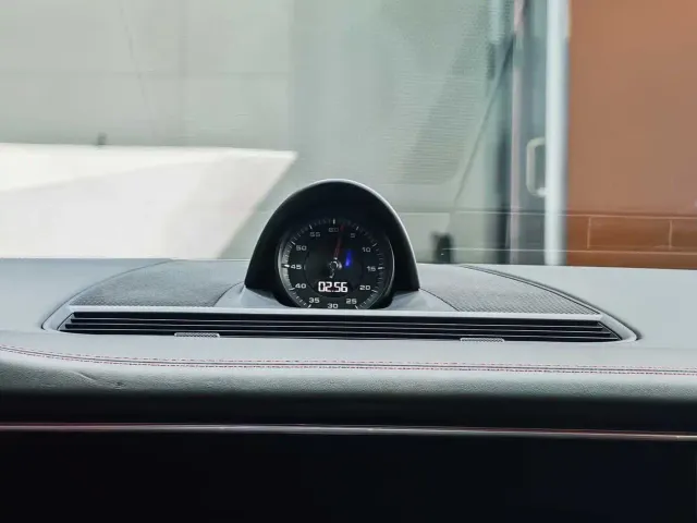 Porsche Panamera — Фото автомобиля 11