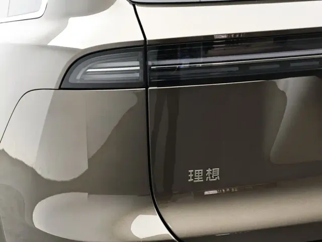 Li Auto Li Xiang L9 — Фото автомобиля 7