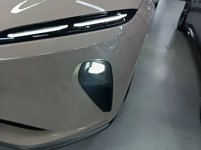NIO NIO ET5 2022 75kWh — Фото автомобиля 23