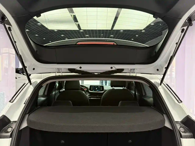 Peugeot 2008 — Фото автомобиля 13