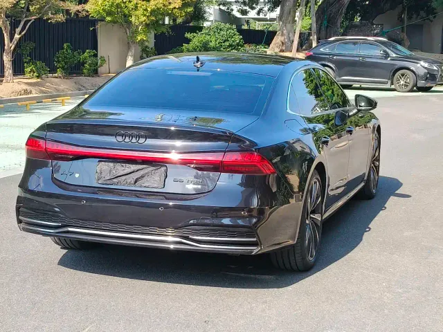Audi A7L — Фото автомобиля 18