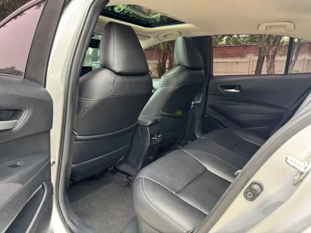 Toyota Corolla 2021 Hybrid 1.8L E-CVT Elite Edition — Фото автомобиля 11