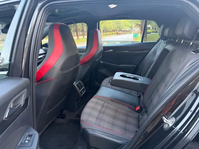 Volkswagen Golf GTI — Фото автомобиля 17