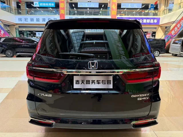 Honda Odyssey — Фото автомобиля 7