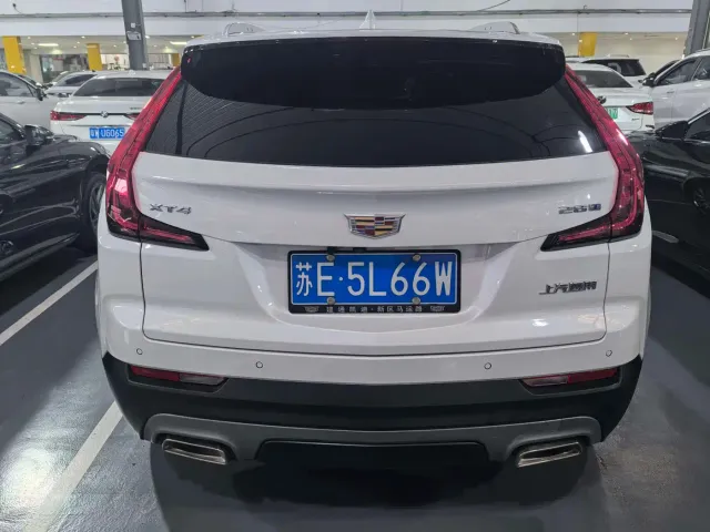 Cadillac XT4 — Фото автомобиля 3