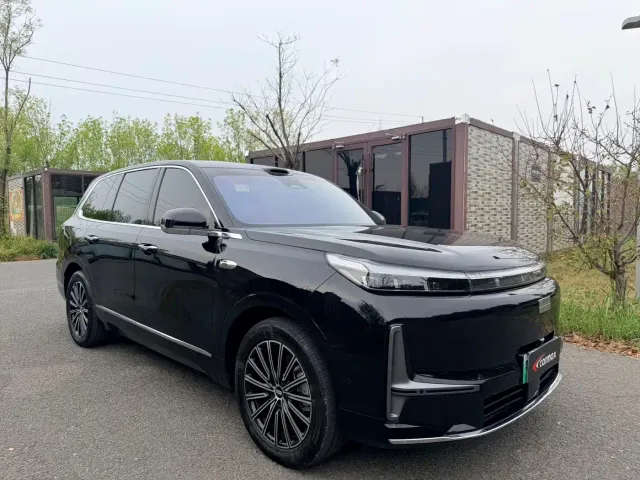 Фотография автомобиля — Geely Galaxy M9