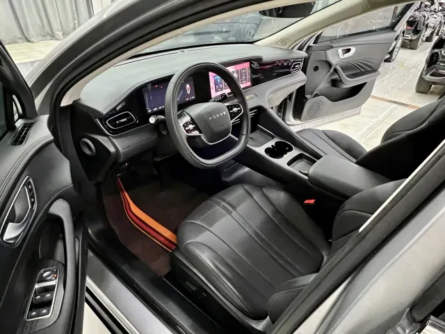 Roewe D7 — Фото автомобиля 10