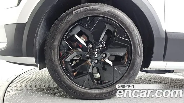 Kia Niro — Фото автомобиля 5