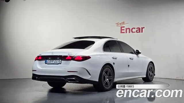 Mercedes-Benz E-Class W214 — Фото автомобиля 2