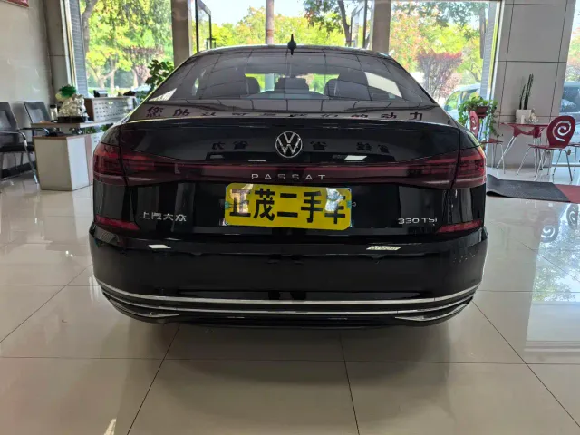 Volkswagen Passat — Фото автомобиля 5