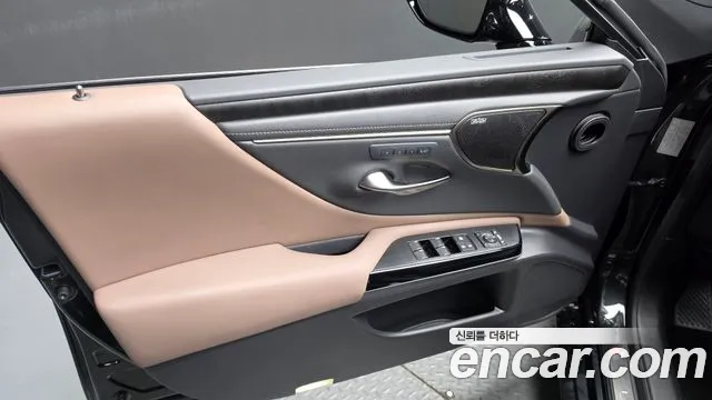 Lexus ES 7th Gen — Фото автомобиля 13