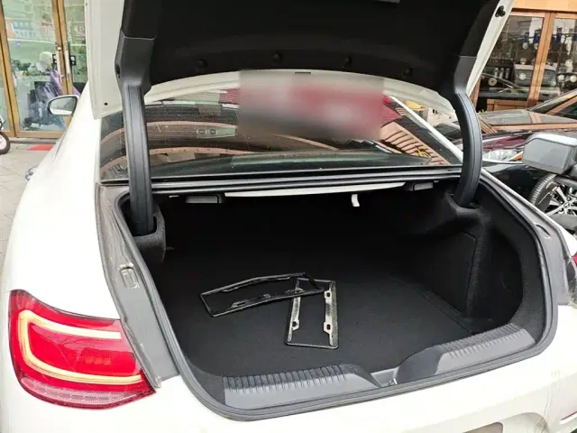 Mercedes-Benz CLS-Class — Фото автомобиля 8