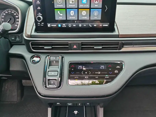 Honda Odyssey — Фото автомобиля 15