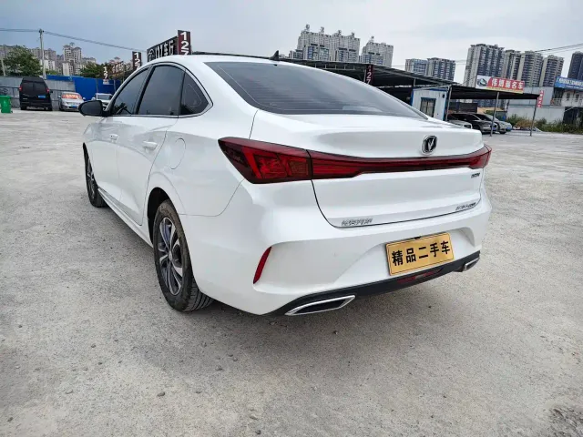 Changan Eado — Фото автомобиля 13