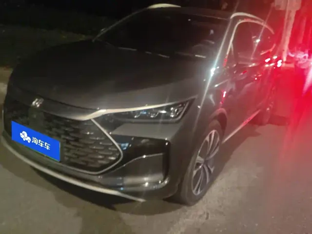 Фотография автомобиля — BYD Tang