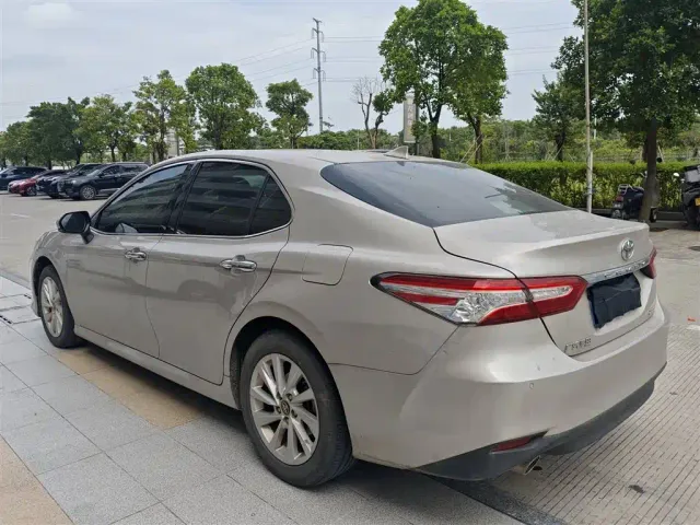 Toyota Camry — Фото автомобиля 5