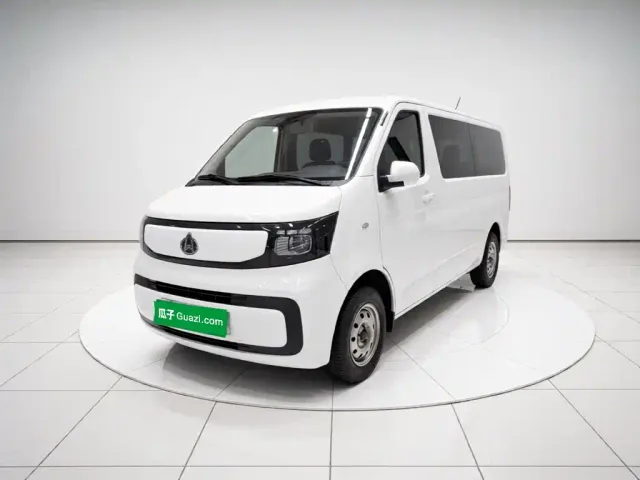 Фотография автомобиля — Changan Ruixing EM80