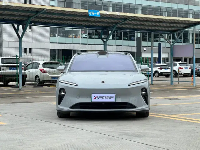 Nio ET5 — Фото автомобиля 5