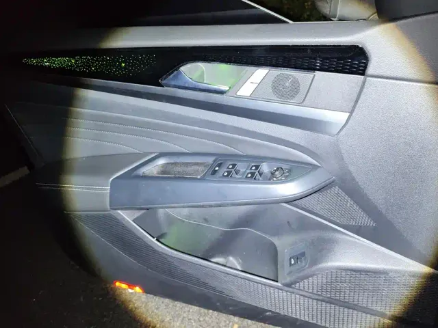 Volkswagen Passat — Фото автомобиля 7