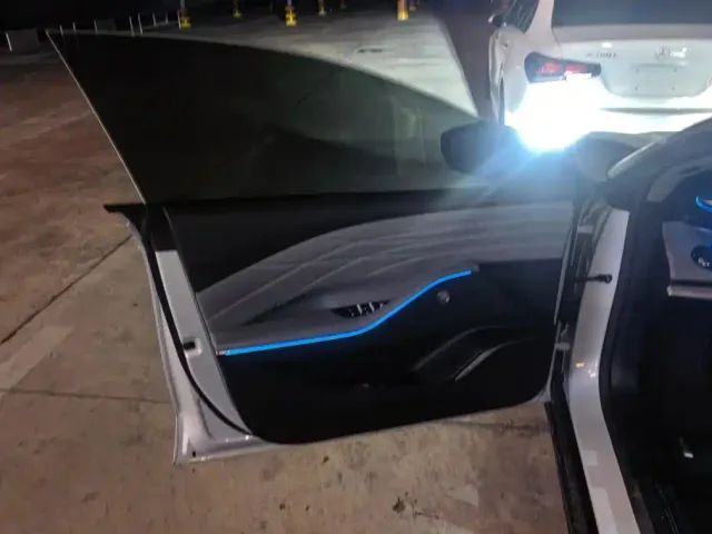 Geely Galaxy E8 — Фото автомобиля 7