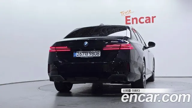 BMW 5-Series — Фото автомобиля 4