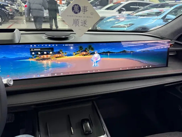 Geely Galaxy E8 — Фото автомобиля 11
