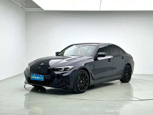 Фотография автомобиля — BMW i3