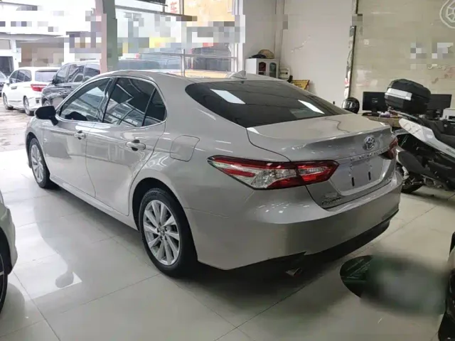 Toyota Camry — Фото автомобиля 4
