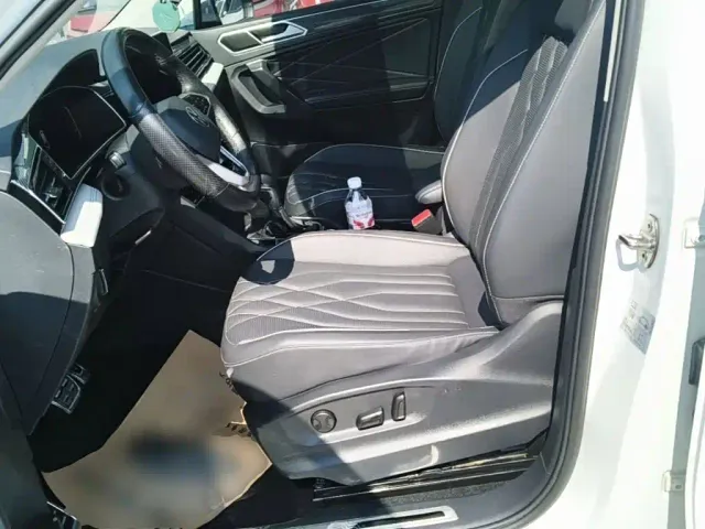 Volkswagen Tiguan L — Фото автомобиля 14