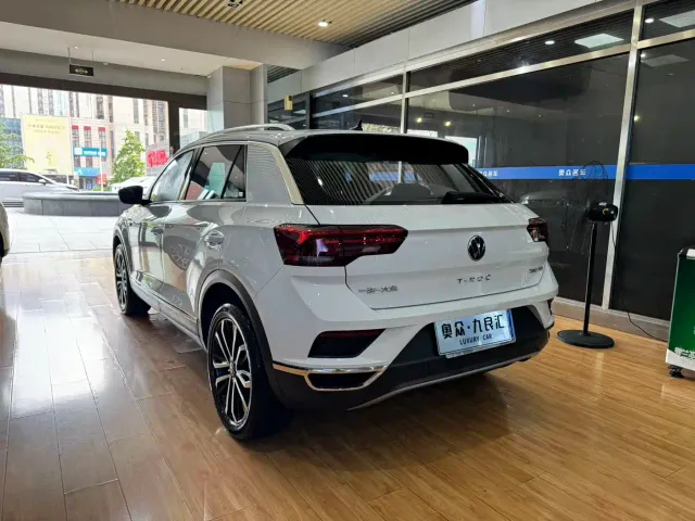 Volkswagen T-Roc — Фото автомобиля 13