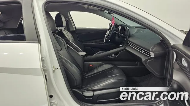 Hyundai Avante CN7 — Фото автомобиля 17