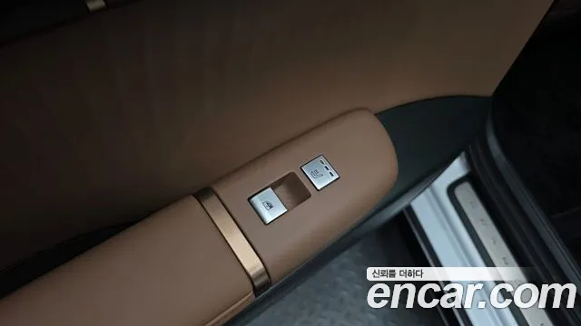 Hyundai Grandeur GN7 — Фото автомобиля 25