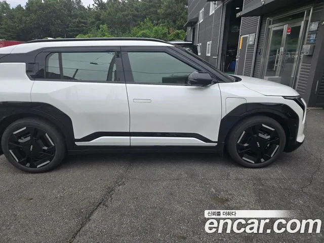 Kia EV3 — Фото автомобиля 7