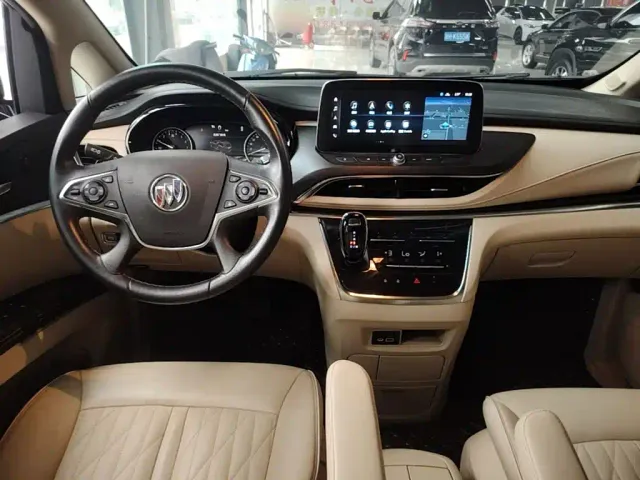 Buick GL8 — Фото автомобиля 9