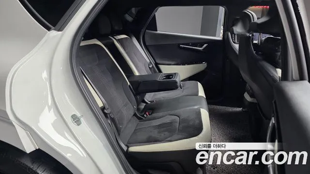 Kia EV6 — Фото автомобиля 12