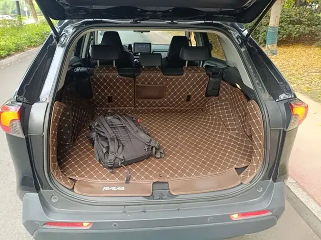 Toyota RAV4 Rongfang Dual Engine E+ — Фото автомобиля 18