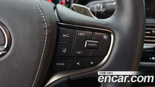Lexus LS — Фото автомобиля 29