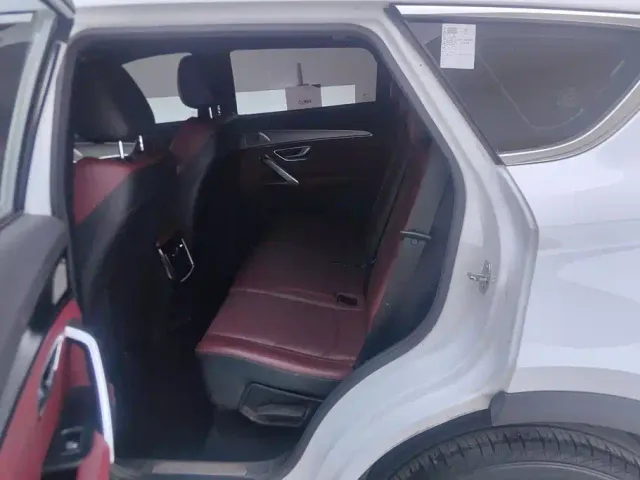 Jetour X70 Plus — Фото автомобиля 11