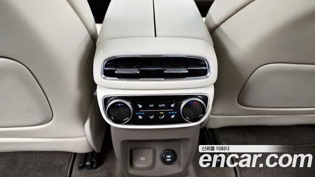 Genesis GV80 2.5T Бензин 2WD — Фото автомобиля 15