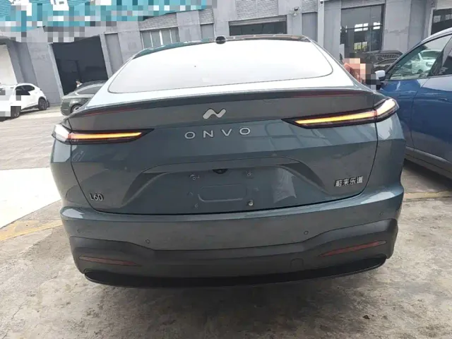 Onvo L60 — Фото автомобиля 5