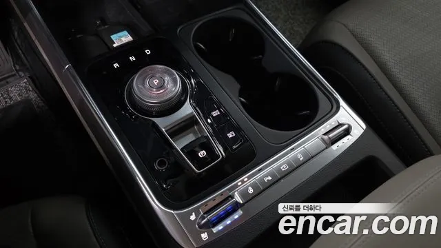 Kia Canival Новый Carnival 4 поколение Дизель 7 мест Signature — Фото автомобиля 9