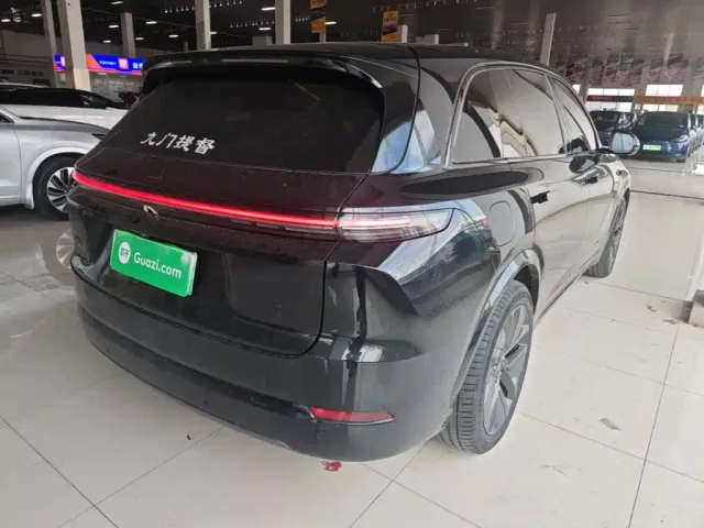 Li Auto L7 — Фото автомобиля 4