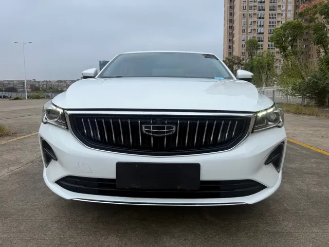 Geely Emgrand — Фото автомобиля 2